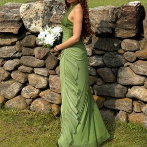 Elegant Green Halter Dress